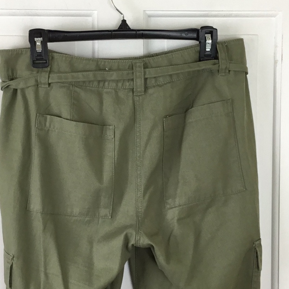 LOFT Belted Cargo Joggers Size 6 - Picture 5 of 9